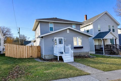 Photo of 3102 Fair Avenue, Davenport, IA 52803 (MLS # 12543931)