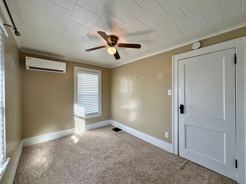 Tiny photo for 3102 Fair Avenue, Davenport, IA 52803 (MLS # 12543931)