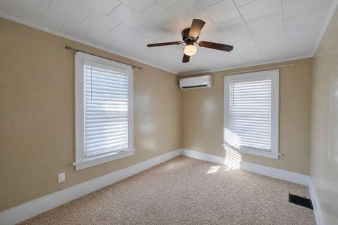 Tiny photo for 3102 Fair Avenue, Davenport, IA 52803 (MLS # 12543931)