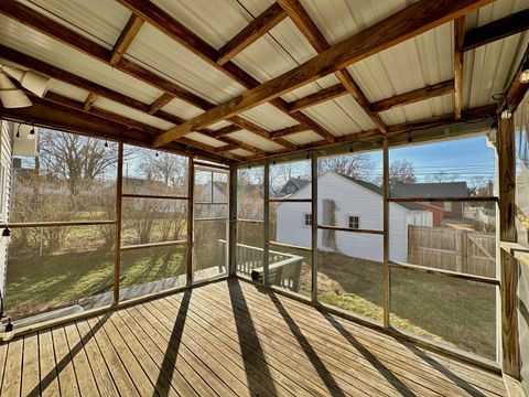 Tiny photo for 3102 Fair Avenue, Davenport, IA 52803 (MLS # 12543931)