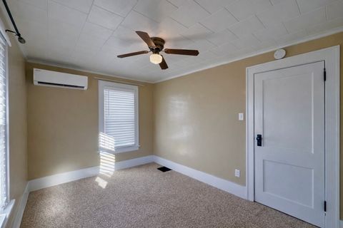 Tiny photo for 3102 Fair Avenue, Davenport, IA 52803 (MLS # 12543931)