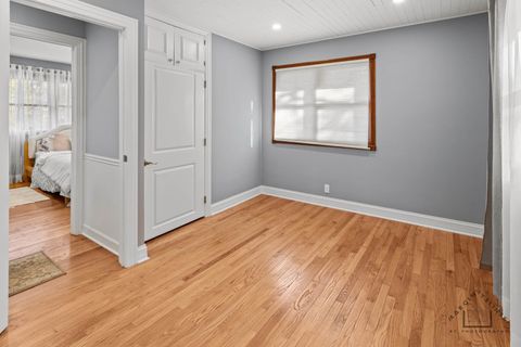 Tiny photo for 400 Crestview Road, Fox River Grove, IL 60021 (MLS # 12504209)