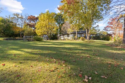 Tiny photo for 400 Crestview Road, Fox River Grove, IL 60021 (MLS # 12504209)