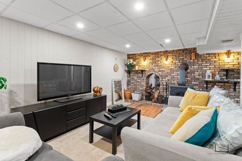 Tiny photo for 400 Crestview Road, Fox River Grove, IL 60021 (MLS # 12504209)