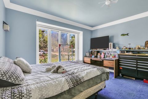 Tiny photo for 3947 Blackstone Avenue, Gurnee, IL 60031 (MLS # 12461197)
