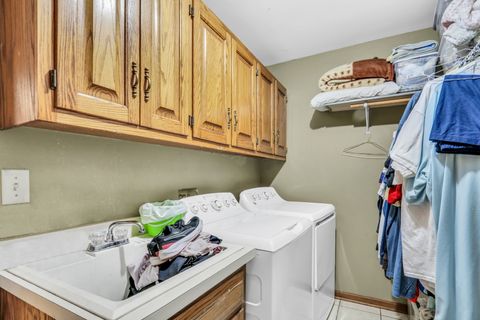 Tiny photo for 3947 Blackstone Avenue, Gurnee, IL 60031 (MLS # 12461197)