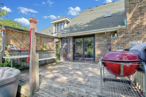 Tiny photo for 3947 Blackstone Avenue, Gurnee, IL 60031 (MLS # 12461197)