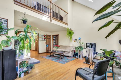 Tiny photo for 3947 Blackstone Avenue, Gurnee, IL 60031 (MLS # 12461197)