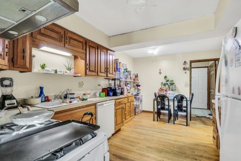 Tiny photo for 3947 Blackstone Avenue, Gurnee, IL 60031 (MLS # 12461197)