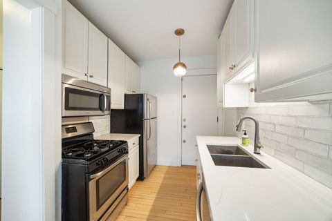 Tiny photo for 3101 N Kenmore Avenue #3, Chicago, IL 60657 (MLS # 12626934)