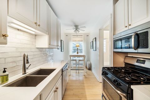 Tiny photo for 3101 N Kenmore Avenue #3, Chicago, IL 60657 (MLS # 12626934)