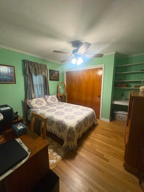 Tiny photo for 308 Bailey Lane, Benton, IL 62812 (MLS # 12688575)