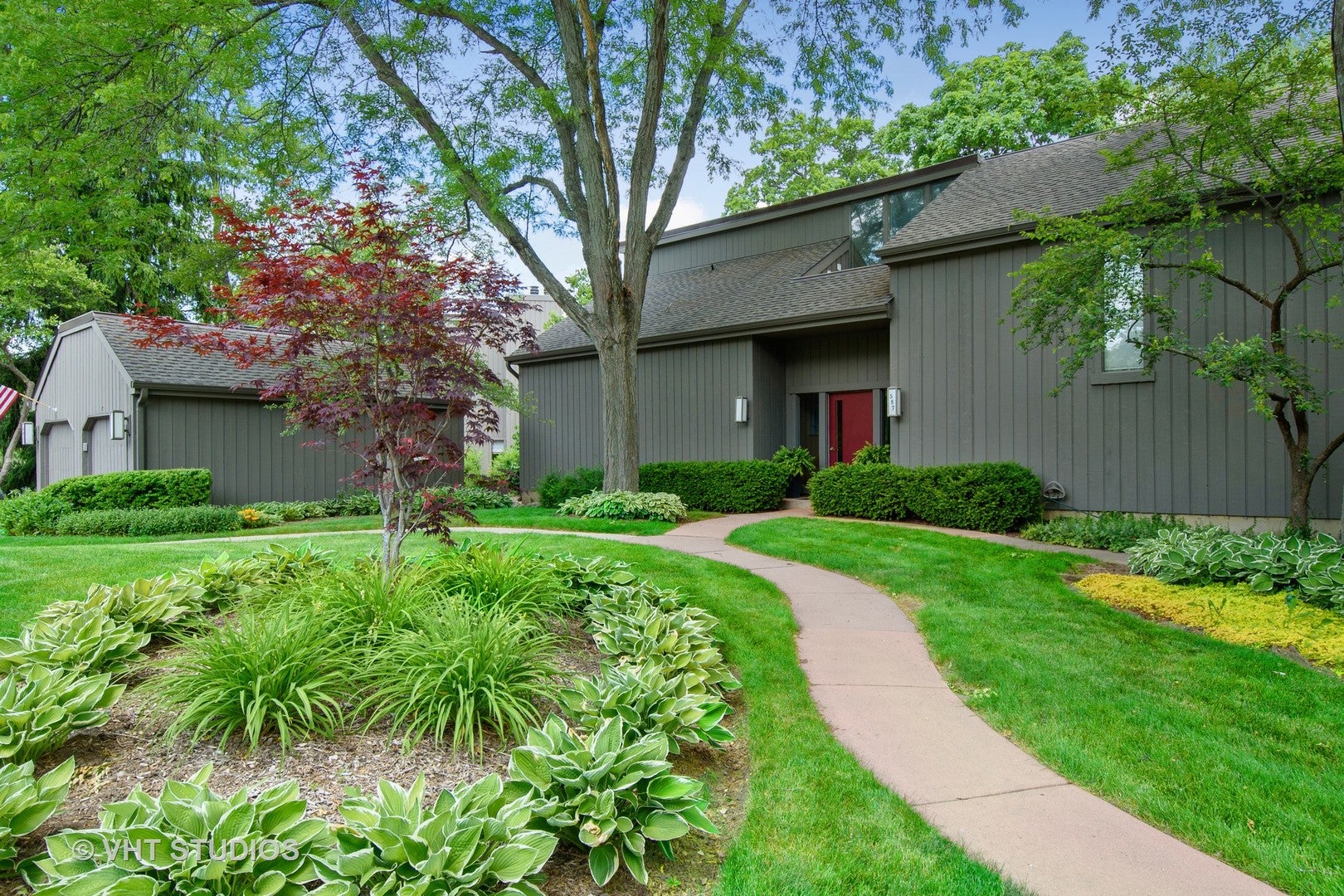 Photo 1 of 21 — 587 Old Barn Road A, Lake Barrington, IL 60010