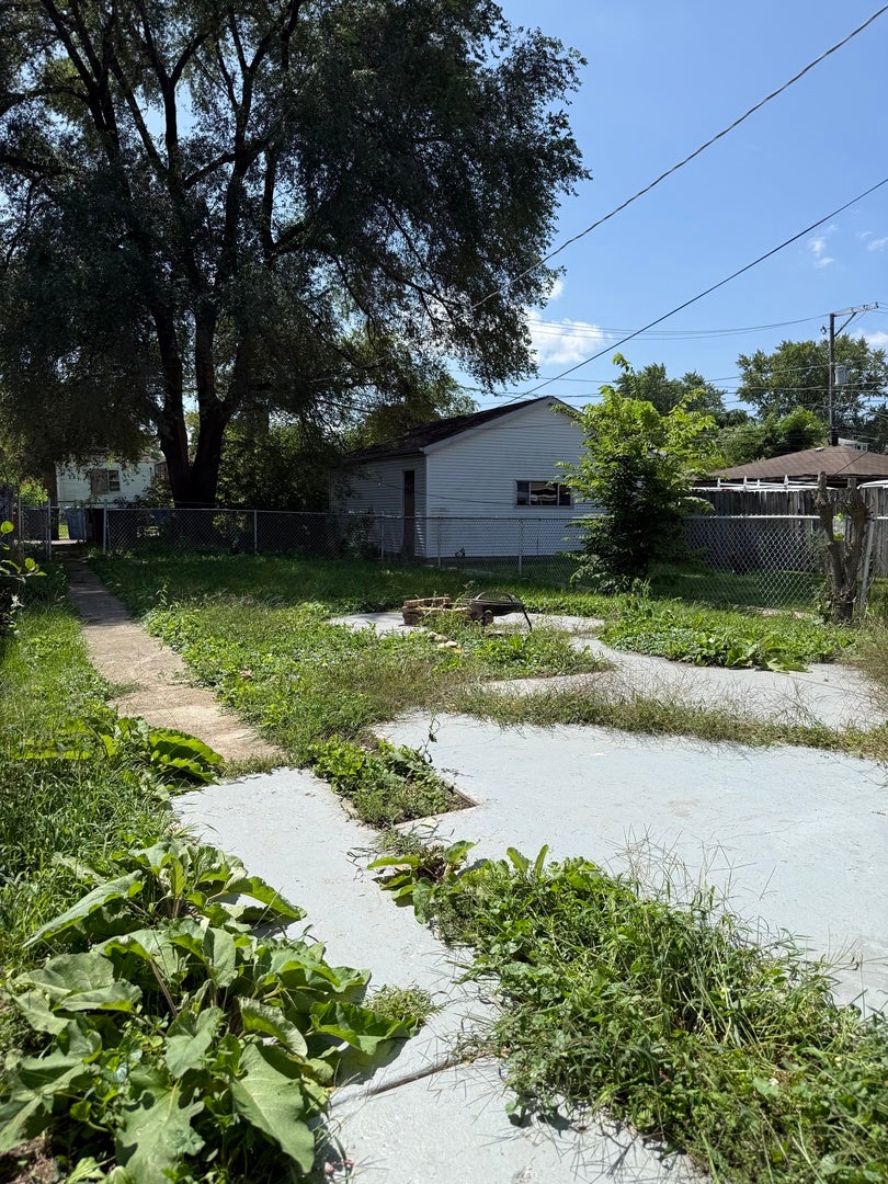 1213 W 96th Street