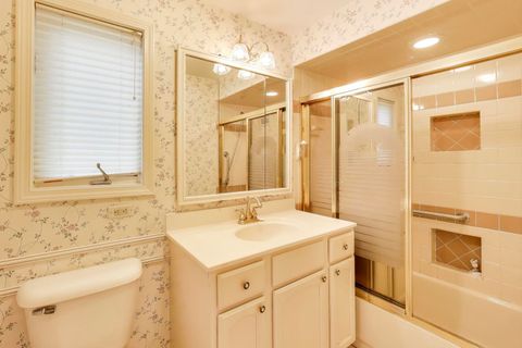 Tiny photo for 440 Skokie Boulevard, Wilmette, IL 60091 (MLS # 12483009)