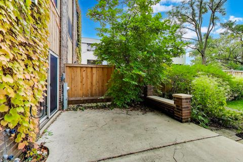 Tiny photo for 440 Skokie Boulevard, Wilmette, IL 60091 (MLS # 12483009)