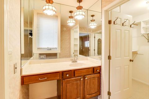 Tiny photo for 440 Skokie Boulevard, Wilmette, IL 60091 (MLS # 12483009)