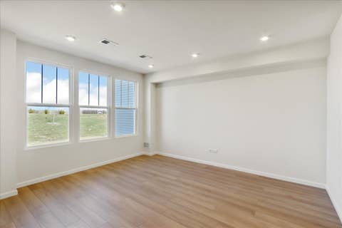 Tiny photo for 716 Switchgrass Way #55002, Bolingbrook, IL 60490 (MLS # 12665629)