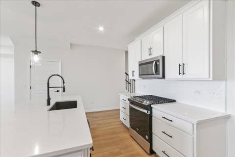 Tiny photo for 716 Switchgrass Way #55002, Bolingbrook, IL 60490 (MLS # 12665629)