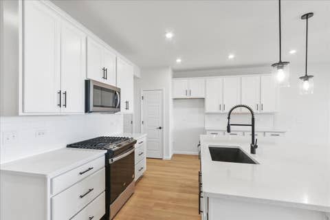 Tiny photo for 716 Switchgrass Way #55002, Bolingbrook, IL 60490 (MLS # 12665629)