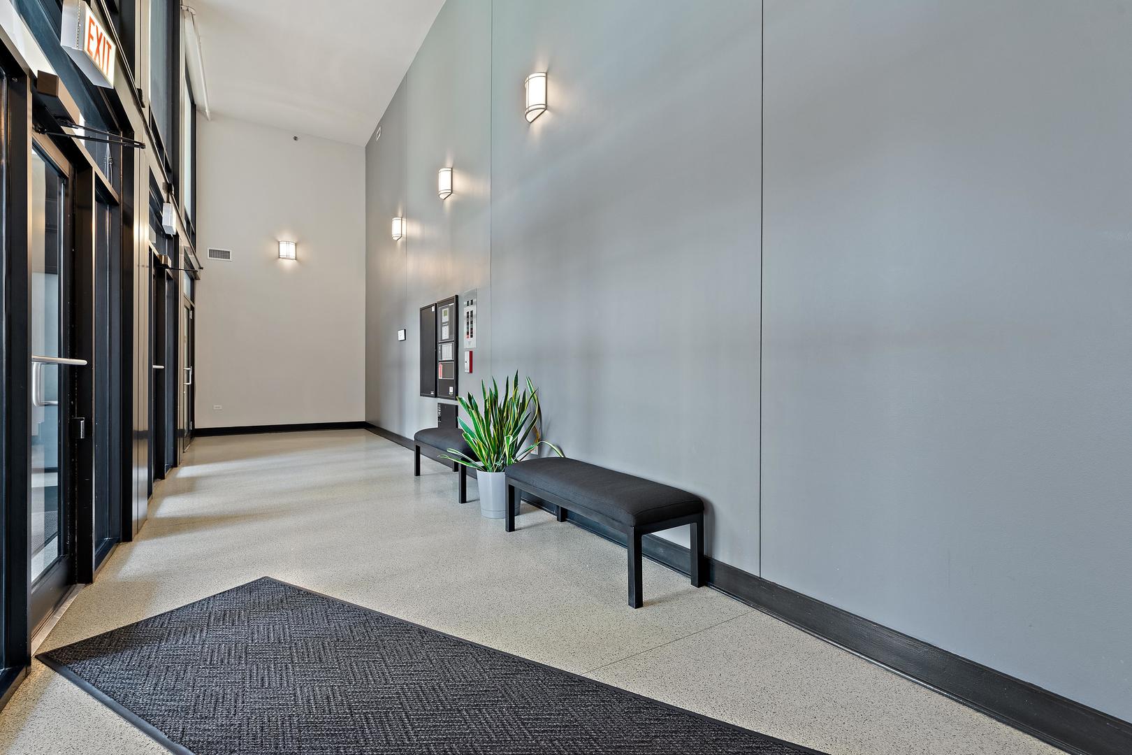 61 W 15th Street 706