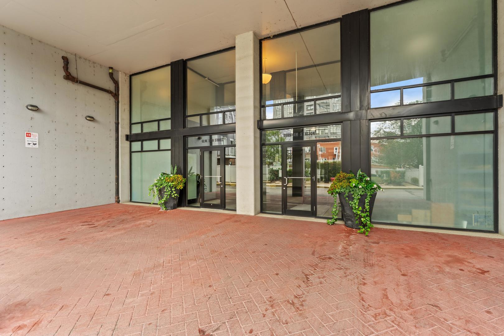 61 W 15th Street 706