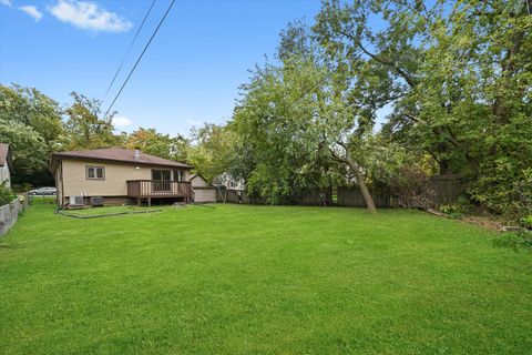 Tiny photo for 226 N Wilmette Avenue, Westmont, IL 60559 (MLS # 12557584)