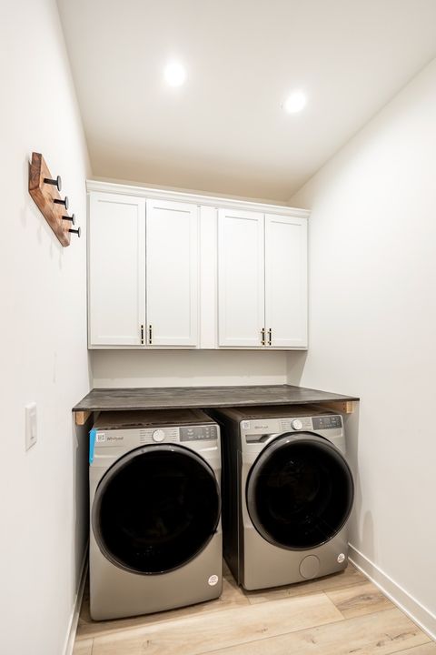 Tiny photo for 136 Valencia Parkway, Gilberts, IL 60136 (MLS # 12487995)