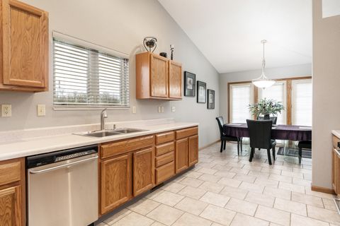 Tiny photo for 6465 Corinas Curve, Rockford, IL 61103 (MLS # 12623919)
