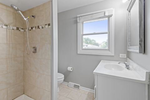 Tiny photo for 951 Dearborn Circle, Carol Stream, IL 60188 (MLS # 12460101)