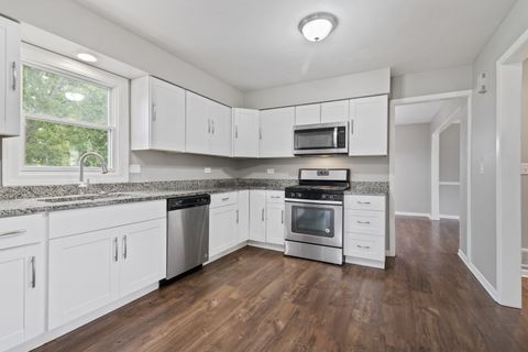 Tiny photo for 951 Dearborn Circle, Carol Stream, IL 60188 (MLS # 12460101)