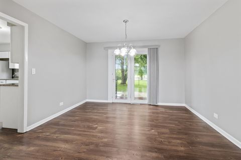 Tiny photo for 951 Dearborn Circle, Carol Stream, IL 60188 (MLS # 12460101)