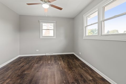 Tiny photo for 951 Dearborn Circle, Carol Stream, IL 60188 (MLS # 12460101)