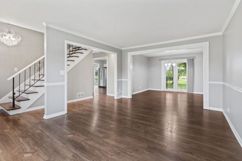 Tiny photo for 951 Dearborn Circle, Carol Stream, IL 60188 (MLS # 12460101)