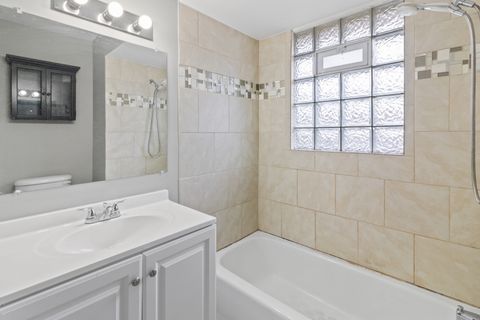 Tiny photo for 951 Dearborn Circle, Carol Stream, IL 60188 (MLS # 12460101)