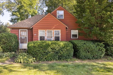 Photo of 7112 N Oak Street, Wonder Lake, IL 60097 (MLS # 12443158)