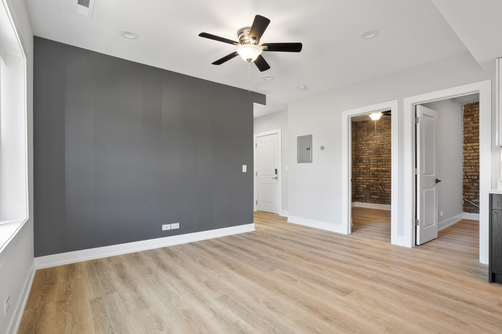 1552 W Juneway Terrace 2F