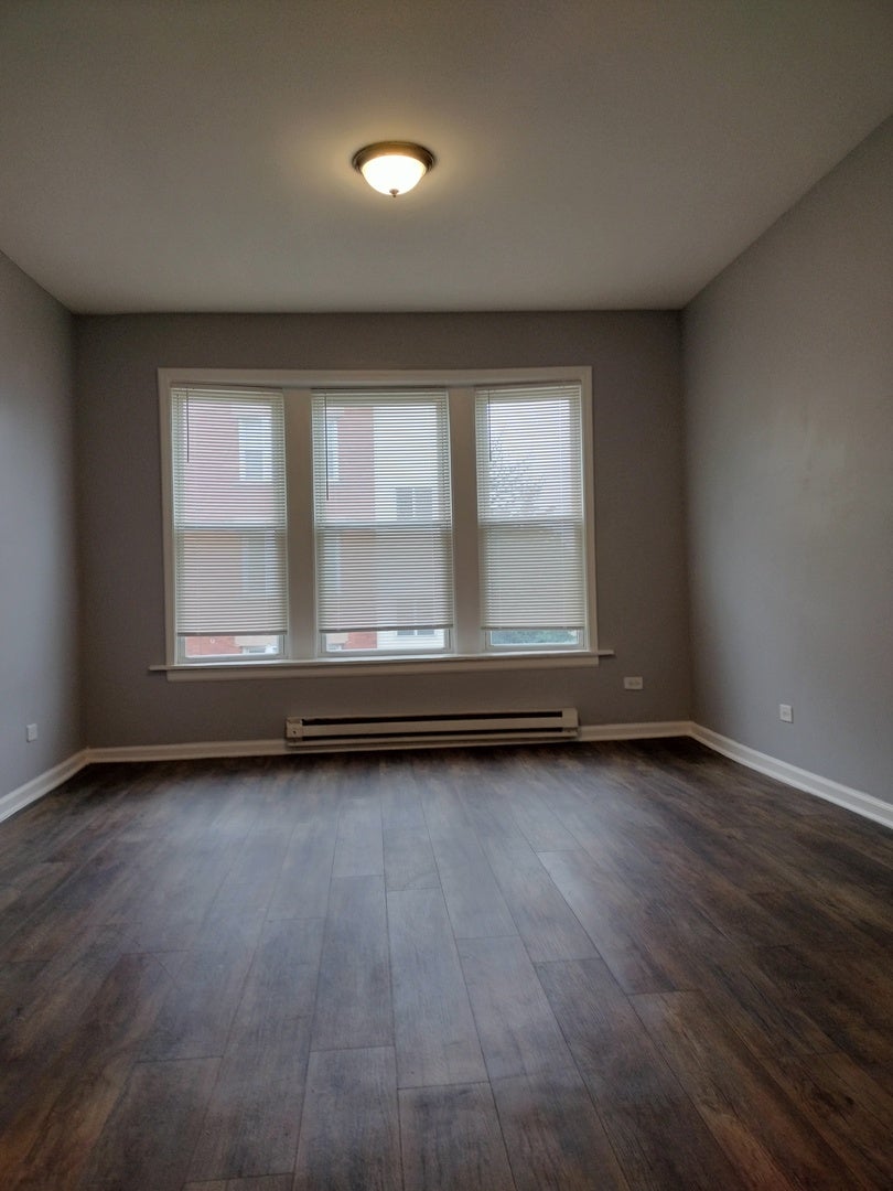 6601 S Green Street 819-2