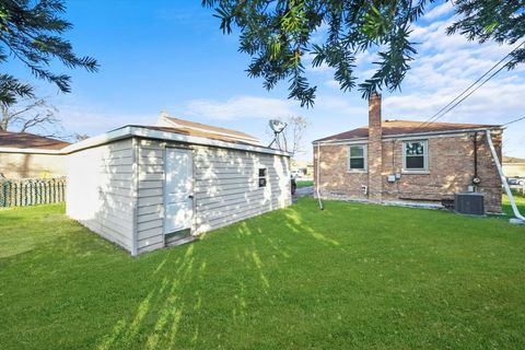 A home in Schiller Park