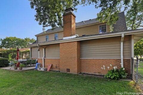 A home in Elk Grove Village