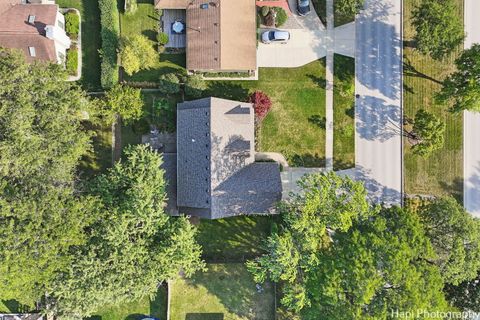 A home in Elk Grove Village