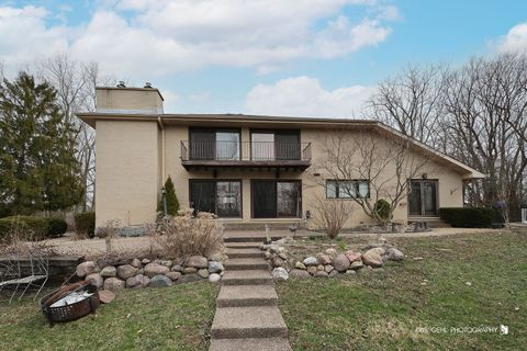 Tiny photo for 1191 Hunters Lane, Libertyville, IL 60048 (MLS # 12598201)