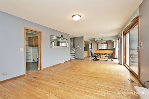 Tiny photo for 1191 Hunters Lane, Libertyville, IL 60048 (MLS # 12598201)