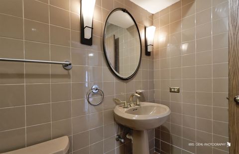 Tiny photo for 1191 Hunters Lane, Libertyville, IL 60048 (MLS # 12598201)