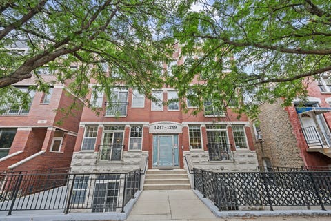 Photo of 1249 N Bosworth Avenue #1N, Chicago, IL 60642 (MLS # 12726652)