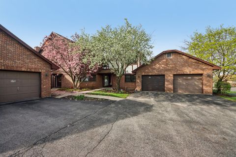 Photo of 37 Terrace Lane #F, Lake Zurich, IL 60047 (MLS # 12568829)