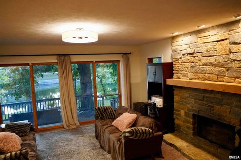 Tiny photo for 15316 Lake Point Dr Drive, Benton, IL 62812 (MLS # EB459715)