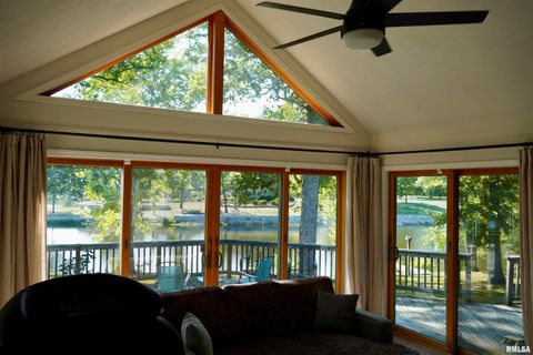 Tiny photo for 15316 Lake Point Dr Drive, Benton, IL 62812 (MLS # EB459715)