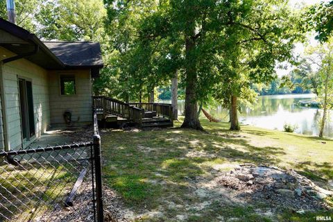 Tiny photo for 15316 Lake Point Dr Drive, Benton, IL 62812 (MLS # EB459715)