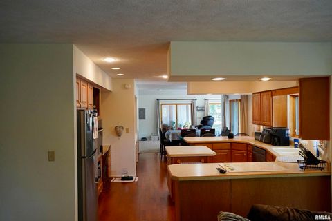 Tiny photo for 15316 Lake Point Dr Drive, Benton, IL 62812 (MLS # EB459715)